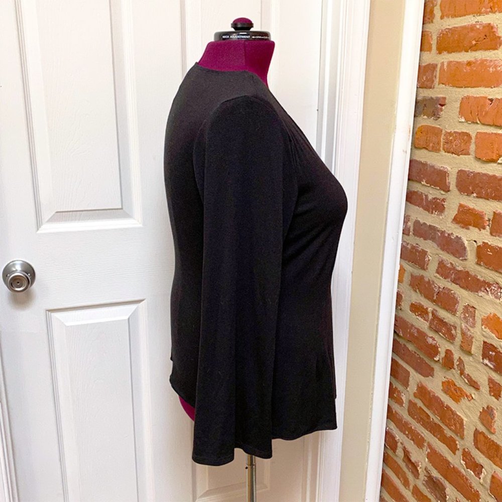 NWT Lane Bryant V-Neck Draped Front Wrap Look Top - Picture 2 of 4